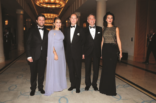 PRENS EDWARD’IN ONUR KONUĞU OLDUĞU GALA YEMEĞİNDE  CEMİYET BULUŞTU