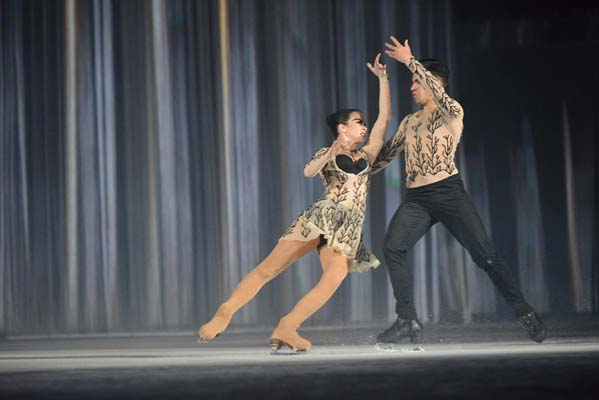 ARENA DI VERONA’YI  BÜYÜLEYEN ŞOV