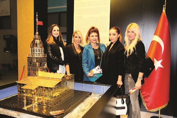 CNR FUAR MERKEZİ’NDE MÜCEVHER KOLEKSİYONU