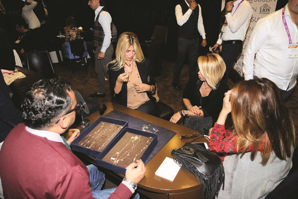 CNR FUAR MERKEZİ’NDE MÜCEVHER KOLEKSİYONU