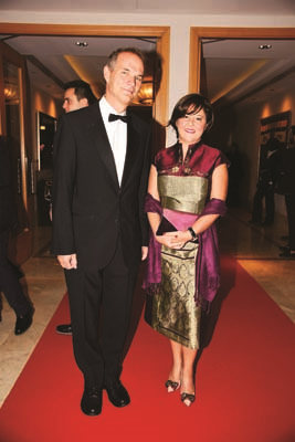 PRENS EDWARD’IN ONUR KONUĞU OLDUĞU GALA YEMEĞİNDE  CEMİYET BULUŞTU