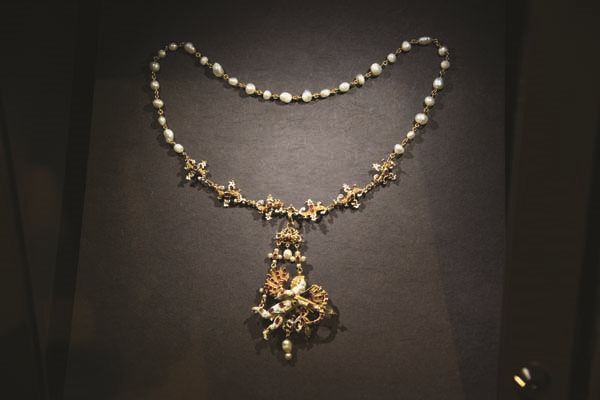 TÜRK İSLAM ESERLERİ MÜZESİ’NDE  “İNCİ, DENİZDEKİ MÜCEVHER”