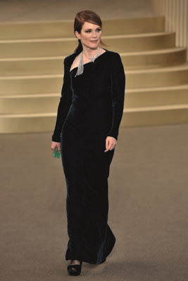 SEZONUN GÖZDESİ  KADİFE TASARIMLAR