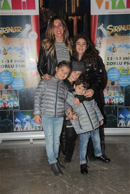 ŞİRİNLER LIVE ON STAGE İSTANBUL’DA…