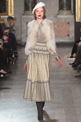 İTALYAN TASARIMCI LUISA BECCARIA ROMANTİK TASARIMLARIYLA BEĞENİ TOPLUYOR