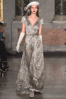 İTALYAN TASARIMCI LUISA BECCARIA ROMANTİK TASARIMLARIYLA BEĞENİ TOPLUYOR