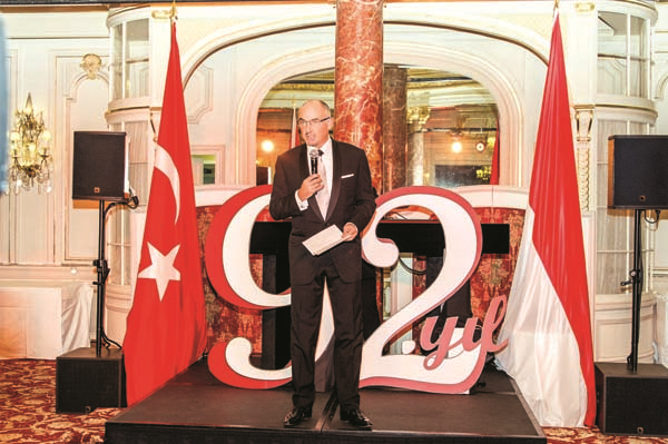 MONACO’DAKİ 29 EKİM CUMHURİYET BALOSU’NDA FRANSIZ VE TÜRK CEMİYETİ BULUŞTU