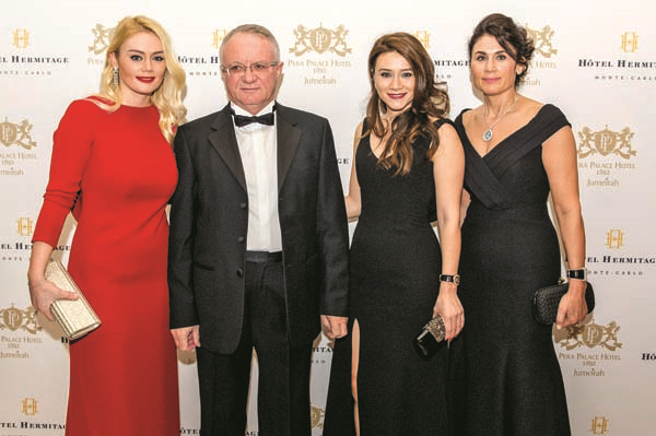 MONACO’DAKİ 29 EKİM CUMHURİYET BALOSU’NDA FRANSIZ VE TÜRK CEMİYETİ BULUŞTU