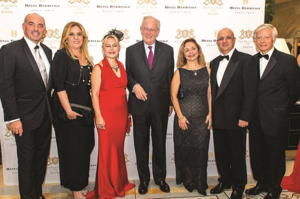 MONACO’DAKİ 29 EKİM CUMHURİYET BALOSU’NDA FRANSIZ VE TÜRK CEMİYETİ BULUŞTU