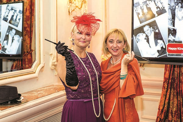 MONACO’DAKİ 29 EKİM CUMHURİYET BALOSU’NDA FRANSIZ VE TÜRK CEMİYETİ BULUŞTU