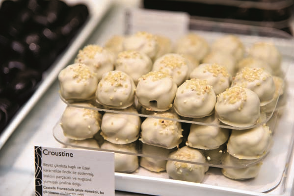 YENİ MAĞAZADA ÇİKOLATA TADINDA DAVET