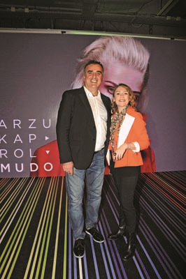  YENİ KOLEKSİYON TANITIMINDA DEĞİŞİM RÜZGARLARI 