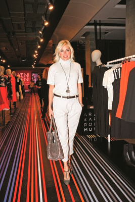  YENİ KOLEKSİYON TANITIMINDA DEĞİŞİM RÜZGARLARI 