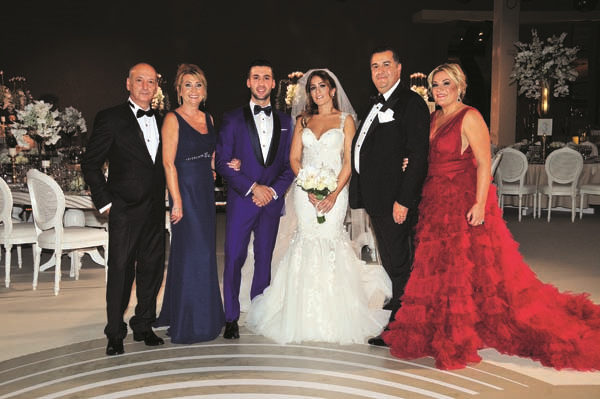 BOĞAZ MANZARASINDA ROMANTİK DÜĞÜN 