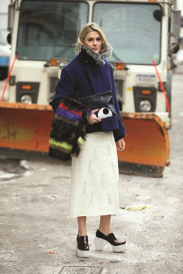 BELÇİKALI BLOGGER SOFIE VALKIERS SOKAKLARA RENK KATIYOR