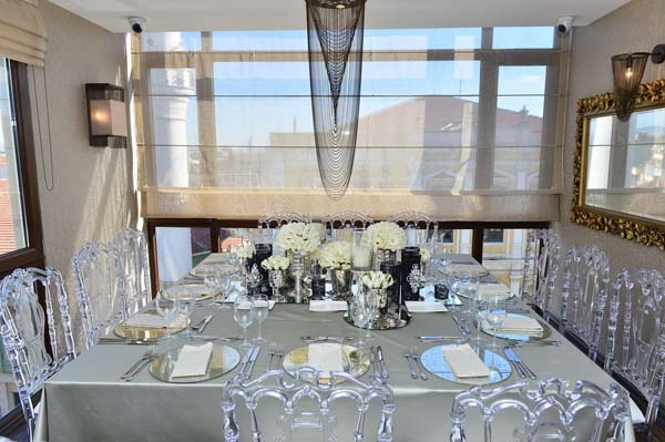 MÜCEVHER TANITIMINDA MODELLİK YAPTILAR 