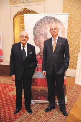 VENEDİK SARAYI’NDA 75.YILDÖNÜMÜ KUTLAMASI 