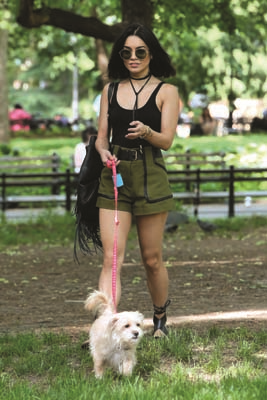 VANESSA HUDGENS FARKLI TARZLARI DENEMEYİ SEVİYOR