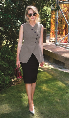 BELÇİKALI BLOGGER SOFIE VALKIERS SOKAKLARA RENK KATIYOR