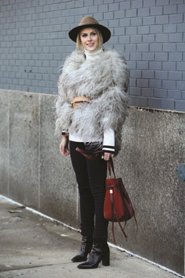 BELÇİKALI BLOGGER SOFIE VALKIERS SOKAKLARA RENK KATIYOR