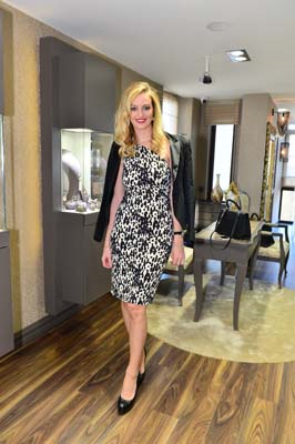 MÜCEVHER TANITIMINDA MODELLİK YAPTILAR 