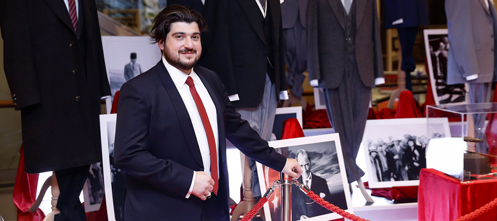 YÜZYILIN EN ŞIK SERGİSİ 