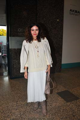 CONTEMPORARY ISTANBUL 2015 SANATSEVERLERLE BULUŞTU