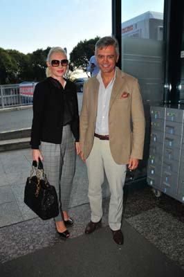 CONTEMPORARY ISTANBUL 2015 SANATSEVERLERLE BULUŞTU