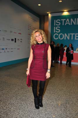 CONTEMPORARY ISTANBUL 2015 SANATSEVERLERLE BULUŞTU
