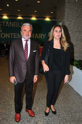 CONTEMPORARY ISTANBUL 2015 SANATSEVERLERLE BULUŞTU