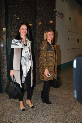 CONTEMPORARY ISTANBUL 2015 SANATSEVERLERLE BULUŞTU