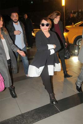 CEM YILMAZ’DAN DOSTLARINA ÖZEL GALA