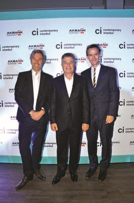 CONTEMPORARY iSTANBUL  ÇAĞDAŞ SANATIN  10. YILINI GALA YEMEĞİ İLE KUTLADI