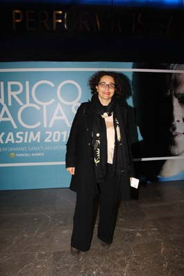 İSTANBUL'DA ENRICO MACIAS RÜZGARI ESTİ