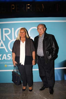 İSTANBUL'DA ENRICO MACIAS RÜZGARI ESTİ