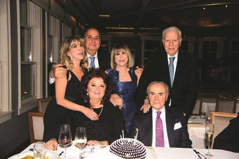 OGAN-ELA SOYSAL DAVETİNDE  BERNA KIRDAR’A  SÜRPRİZ YAŞ GÜNÜ 