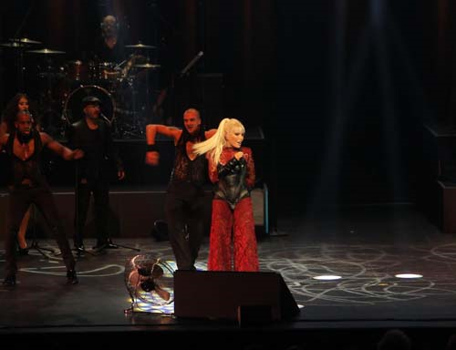 ZORLU PSM SAHNESİ’NDE SÜPERSTAR BÜYÜLEDİ