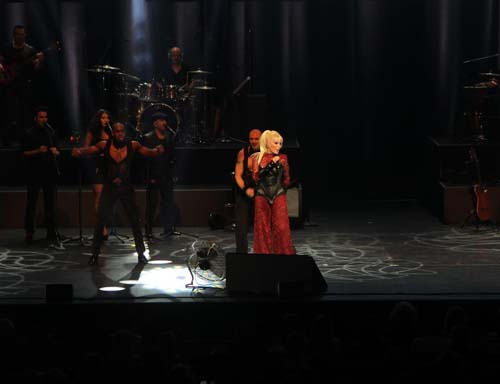 ZORLU PSM SAHNESİ’NDE SÜPERSTAR BÜYÜLEDİ