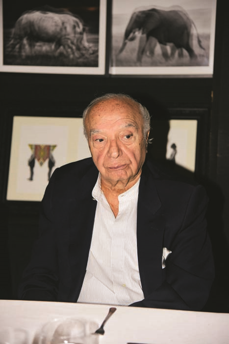 OGAN-ELA SOYSAL DAVETİNDE  BERNA KIRDAR’A  SÜRPRİZ YAŞ GÜNÜ 