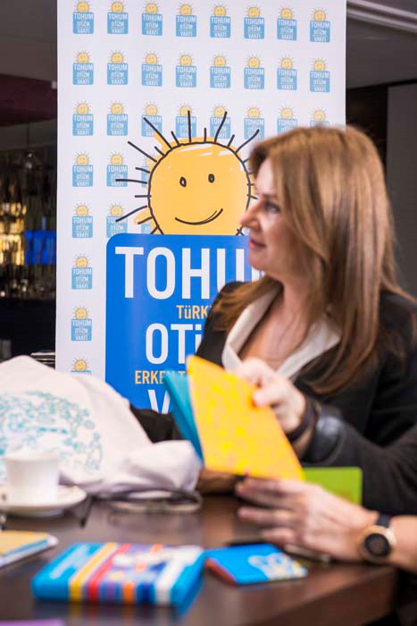 TOHUM OTİZM VAKFI’NDAN  ALEM ÖZEL YILBAŞI ÇEKİMLERİ