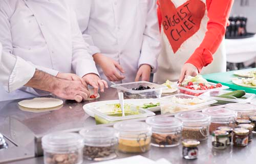 TOHUM OTİZM VAKFI’NDAN  ALEM ÖZEL YILBAŞI ÇEKİMLERİ