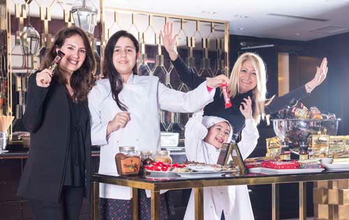 TOHUM OTİZM VAKFI’NDAN  ALEM ÖZEL YILBAŞI ÇEKİMLERİ