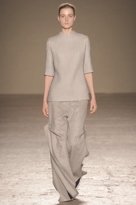 İTALYAN TASARIMCI GABRIELE COLANGELO SANATTAN  İLHAM ALIYOR