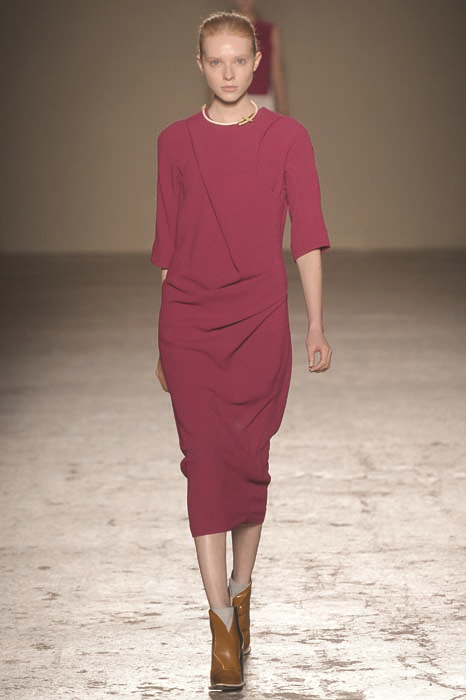 İTALYAN TASARIMCI GABRIELE COLANGELO SANATTAN  İLHAM ALIYOR