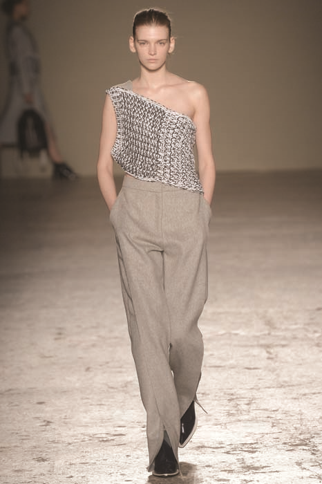 İTALYAN TASARIMCI GABRIELE COLANGELO SANATTAN  İLHAM ALIYOR