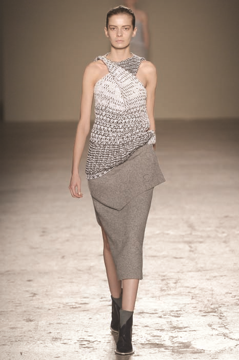 İTALYAN TASARIMCI GABRIELE COLANGELO SANATTAN  İLHAM ALIYOR