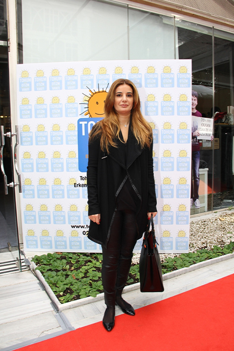 TOHUM OTİZM VAKFI YILBAŞI ALIŞVERİŞ ŞENLİĞİ