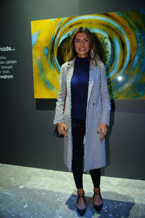  AYŞEGÜL DİNÇKÖKÜN SU ALTI KOLEKSİYONU ZORLU PSM’DE SERGİLENDİ