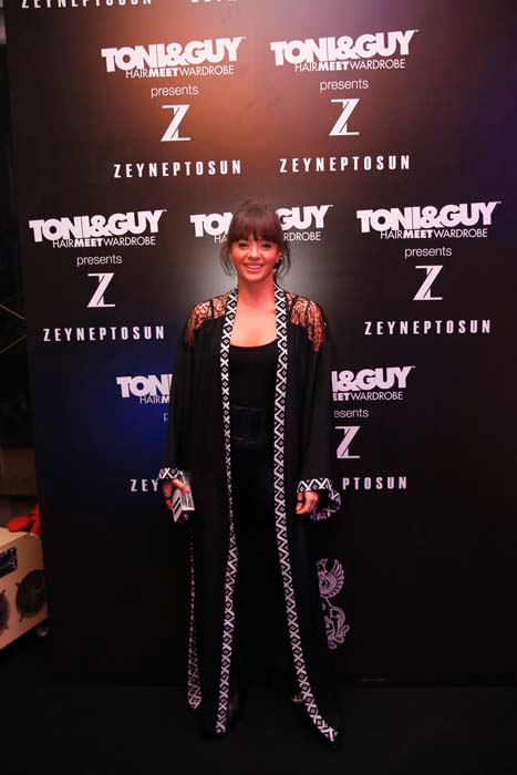 ZEYNEP TOSUNUN KOLEKSİYON DAVETİ