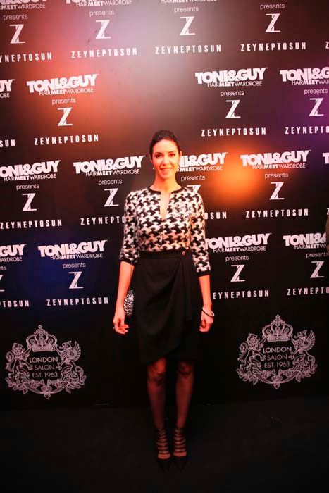 ZEYNEP TOSUNUN KOLEKSİYON DAVETİ